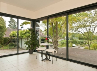 WHY GLOBAL FURNITURE BRANDS ARE REDESIGNING WITH ALUMINUM IN 2025