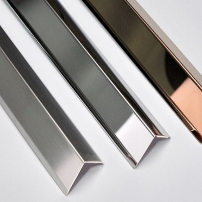 Decorative skirting strip Decorative skirting strip